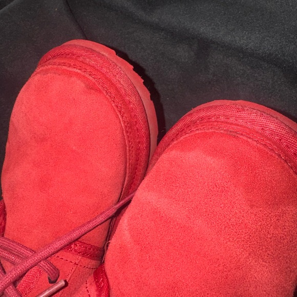 UGG Neumel II boots in Samba Red suede - Picture 3 of 7